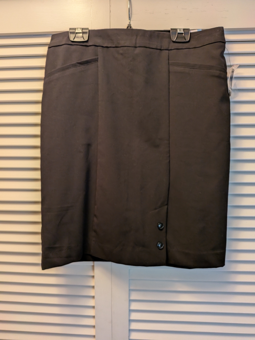 NWT Reitmans Black Pencil Skirt with Front Slit and Buttons Above Slit